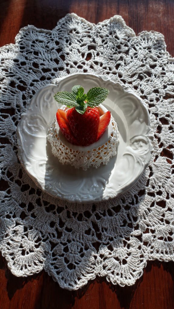 Easy Crochet Plate Holder: Step-by-Step Guide for Beginners